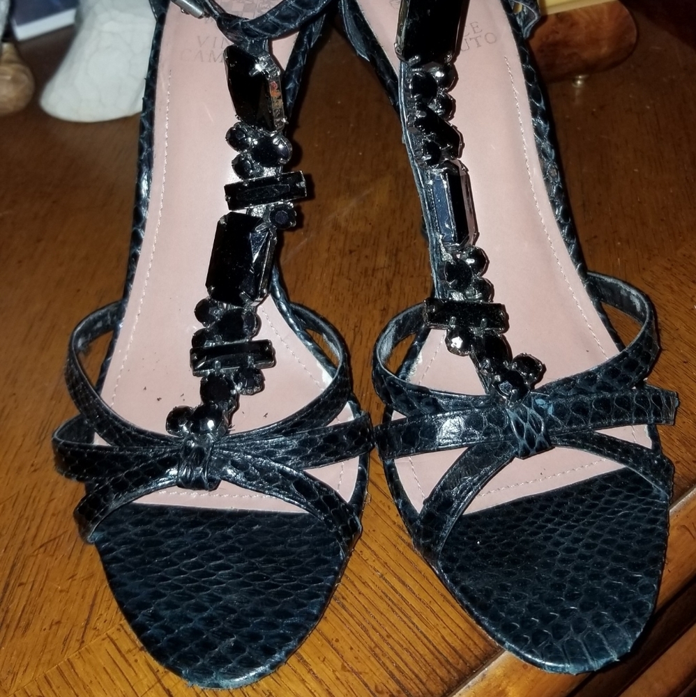 EUC Vince Camuto Black High heels shoe